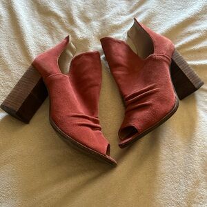 KC by Chinese Laundry Peep Toe Booties